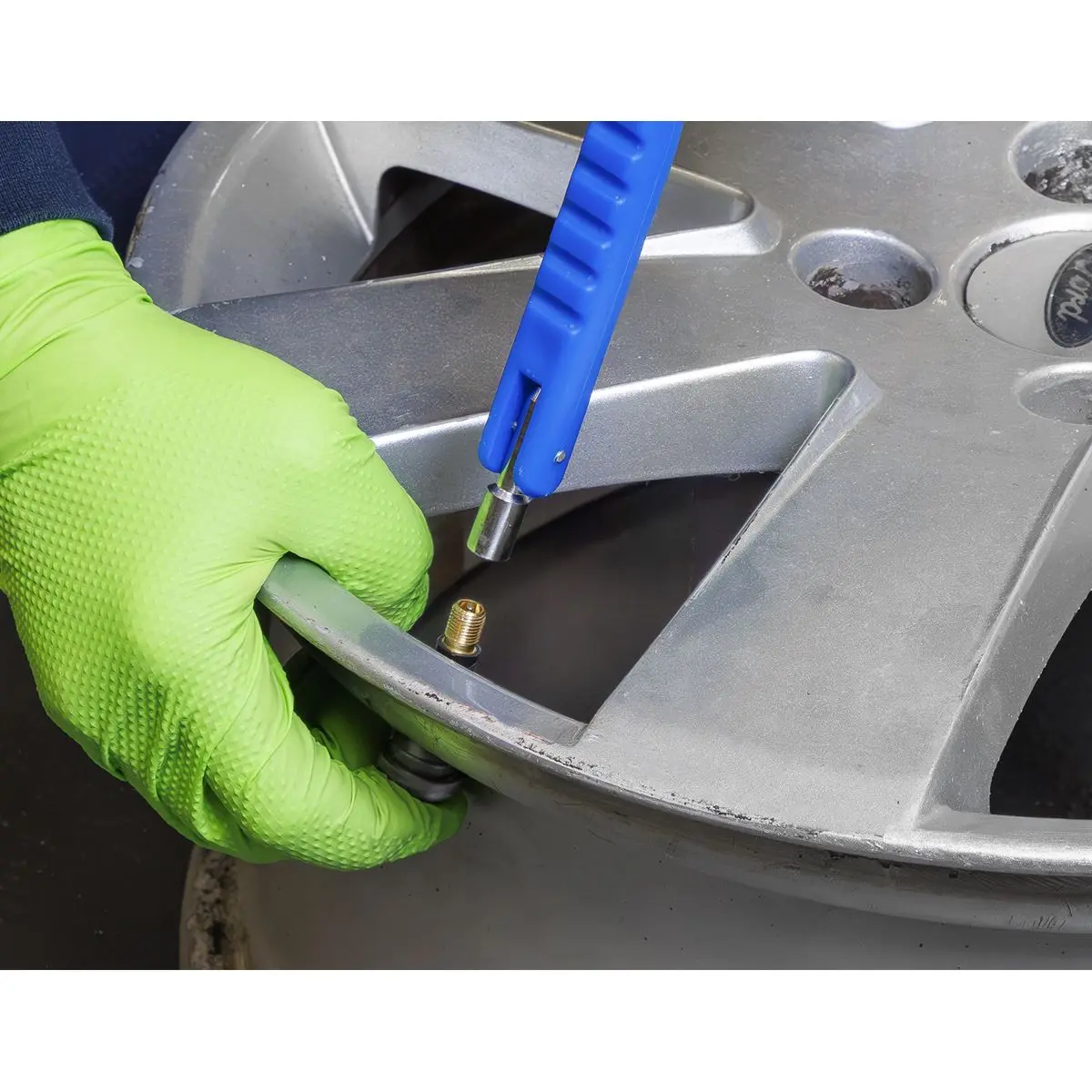 Sealey Alloy Rim Tyre Valve Installer - Image 3