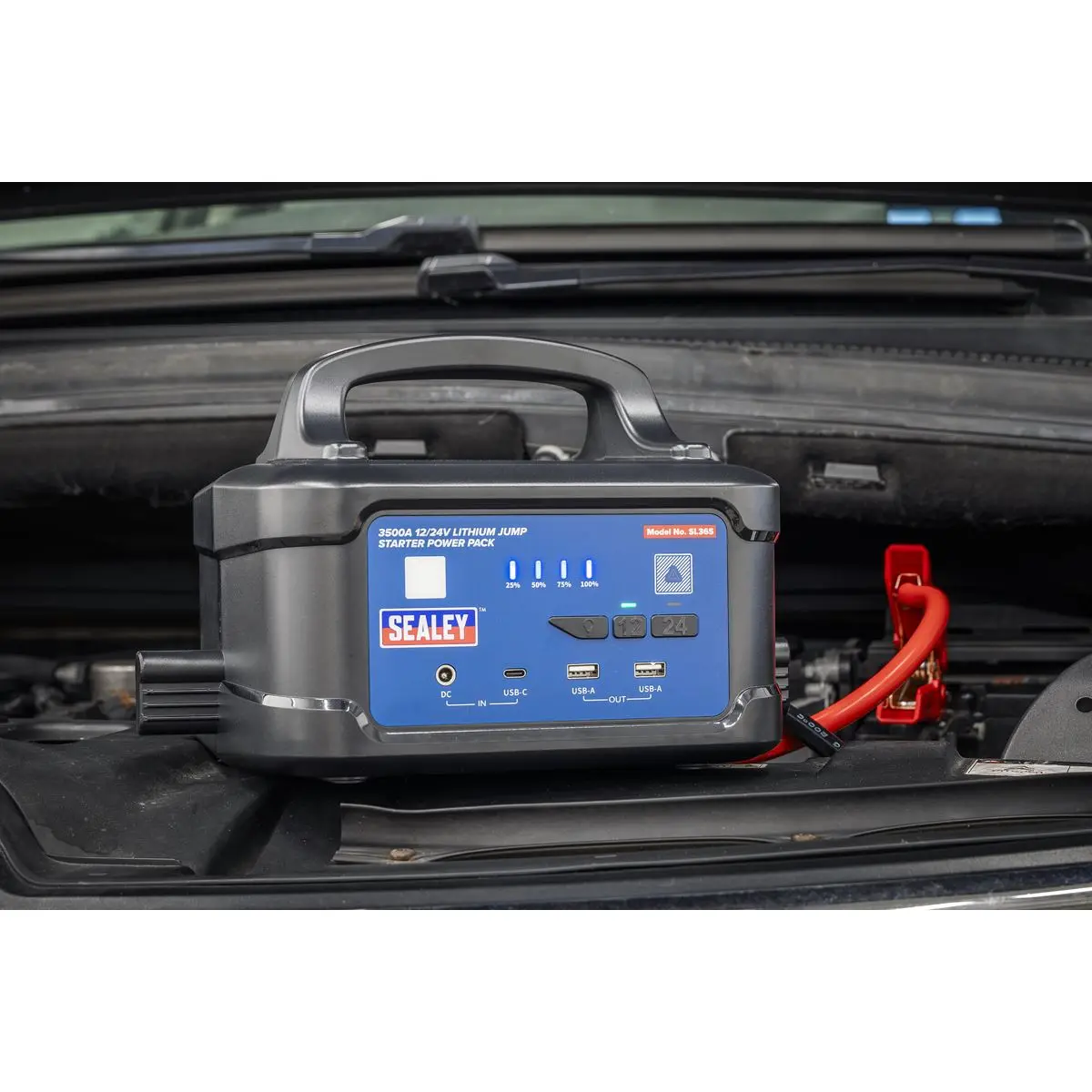 Sealey 3500A 12/24V Lithium Jump Starter Power Pack - Image 5