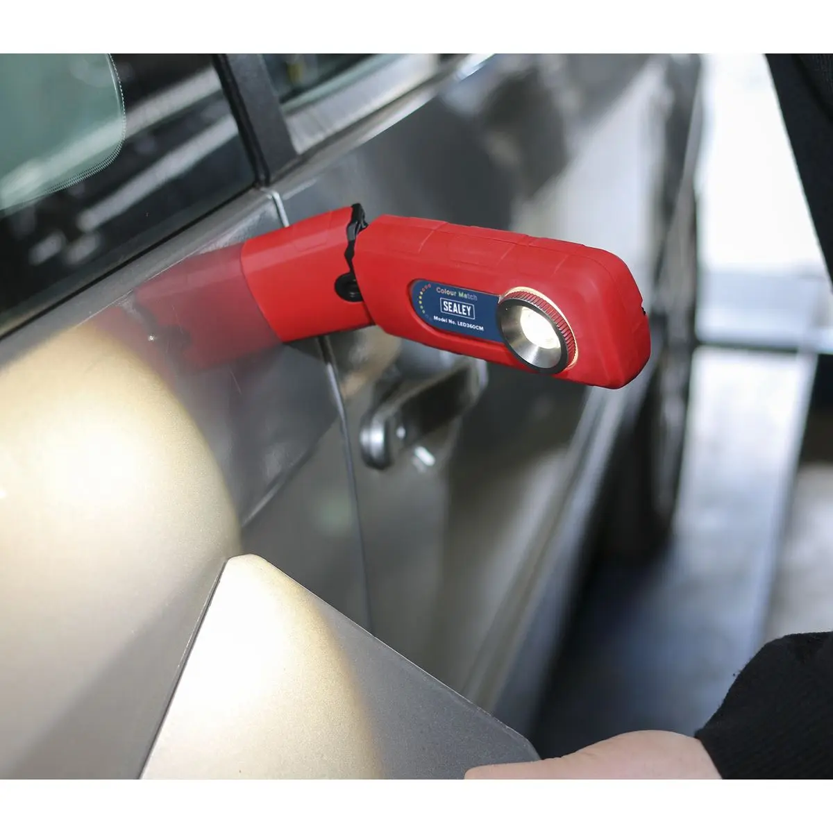 Sealey 360° Rechargeable 5W COB LED Inspection Lamp Colour Matching CRI 95 - Image 15