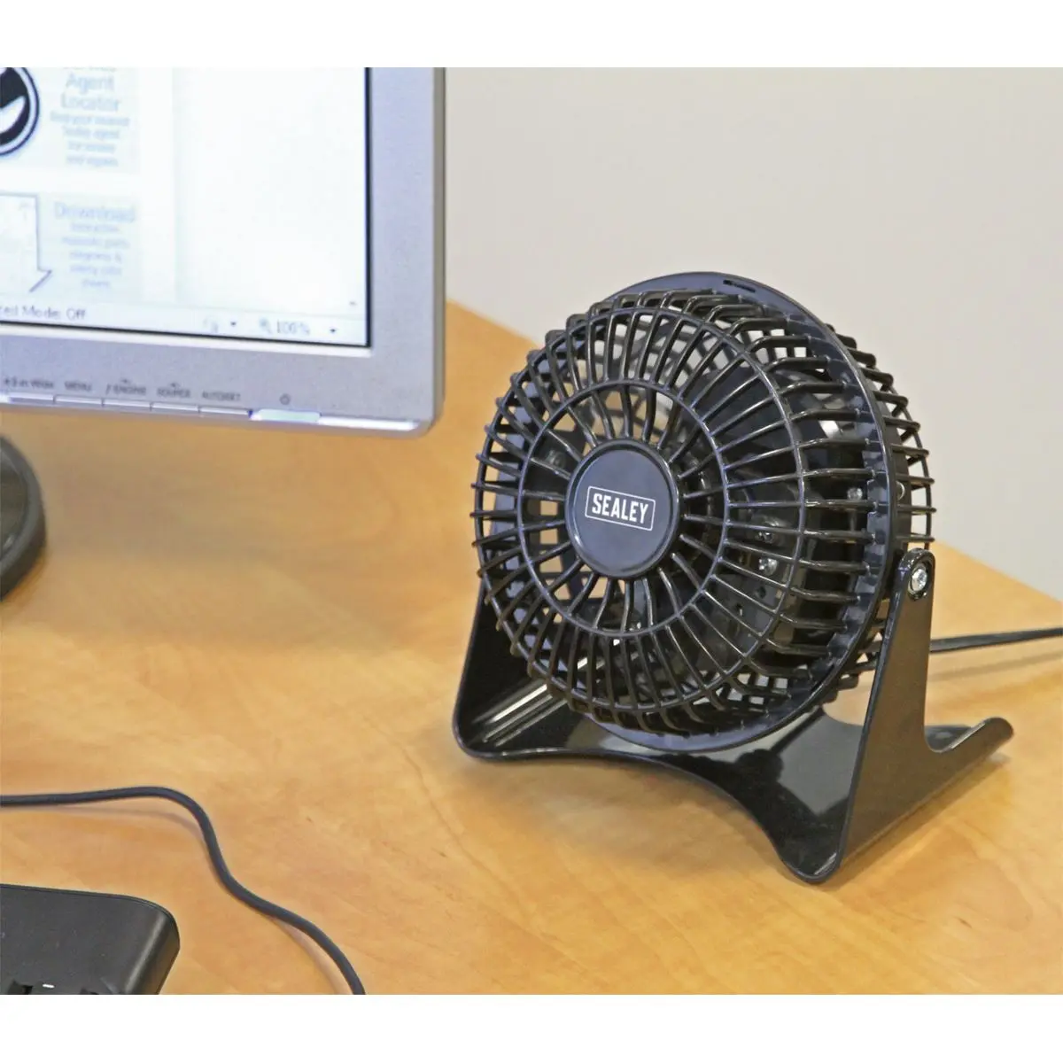 Sealey 4" Mini Desk Fan 230V Bedside Table Air Conditioning Summer Pivoting - Image 2