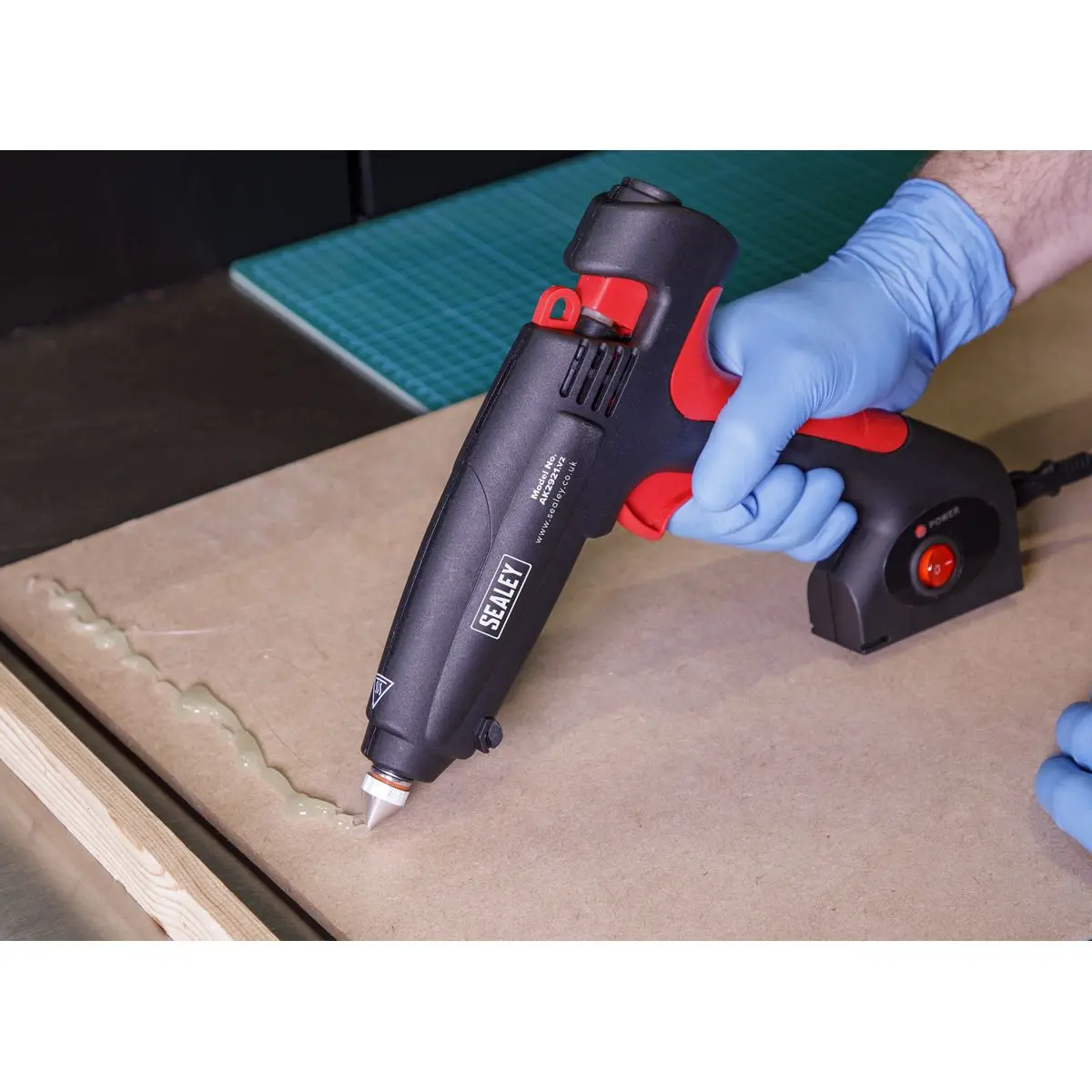 Sealey 450W Corded/Cordless Professional Glue Gun 230V Hobby Craft - Image 7