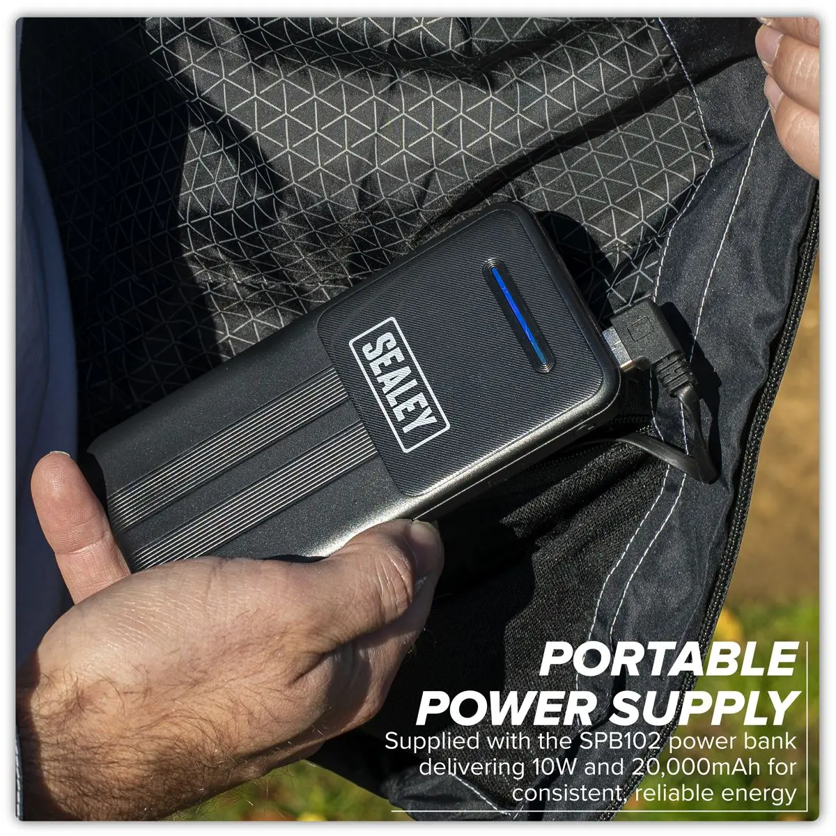 Sealey 5V Heated Rain Jacket with Power Bank 20Ah - X-Large - Image 3