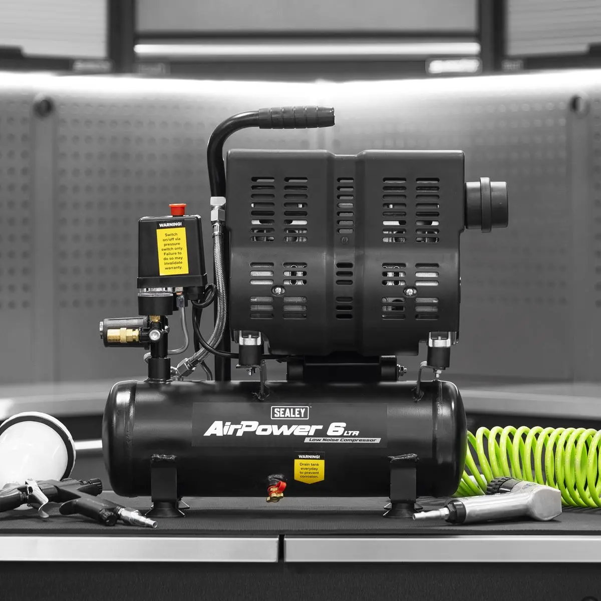 Sealey 6L Oil Free Low Noise Direct Drive Air Compressor 1hp - Image 5