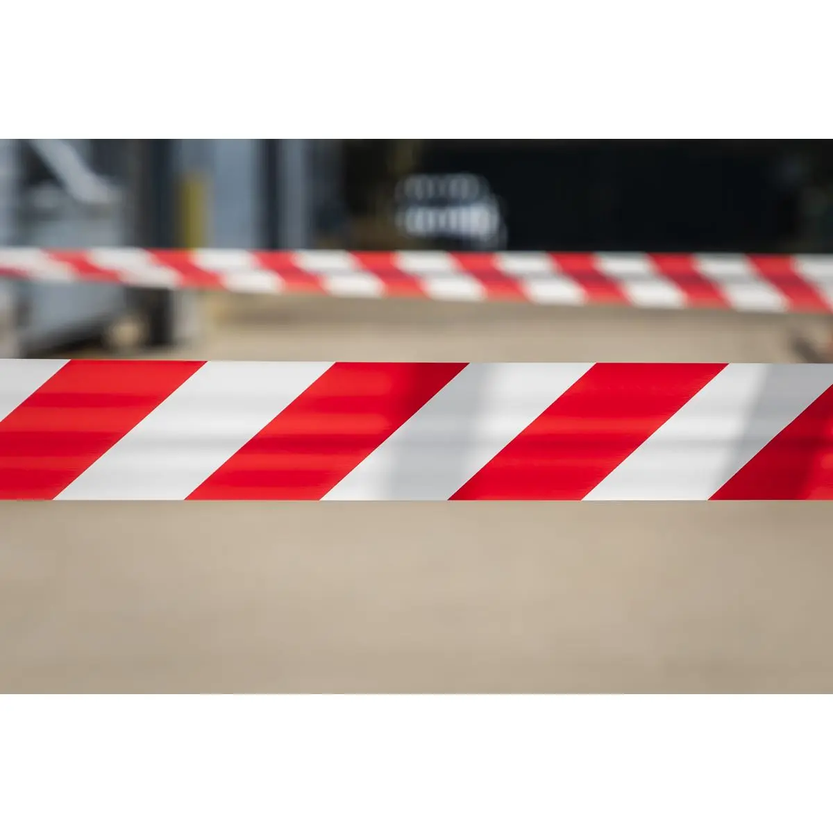Sealey 80mm x 100m Non Adhesive Hazard Barrier Tape Red & White - Image 5