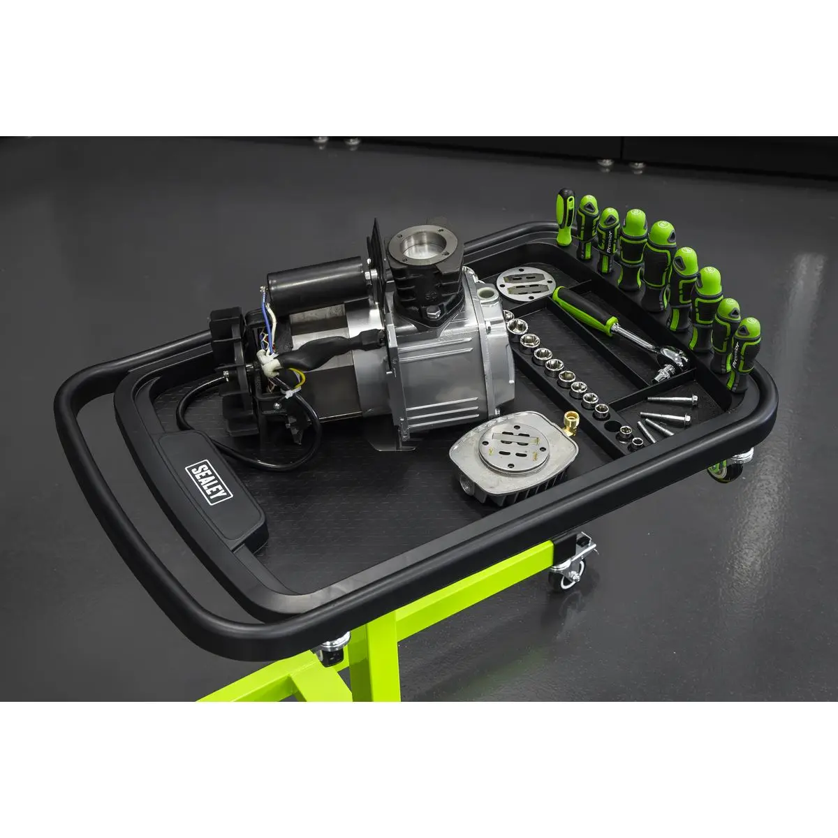 Sealey Adjustable-Height Mobile Workstation with Removeable Top Tray - Image 9