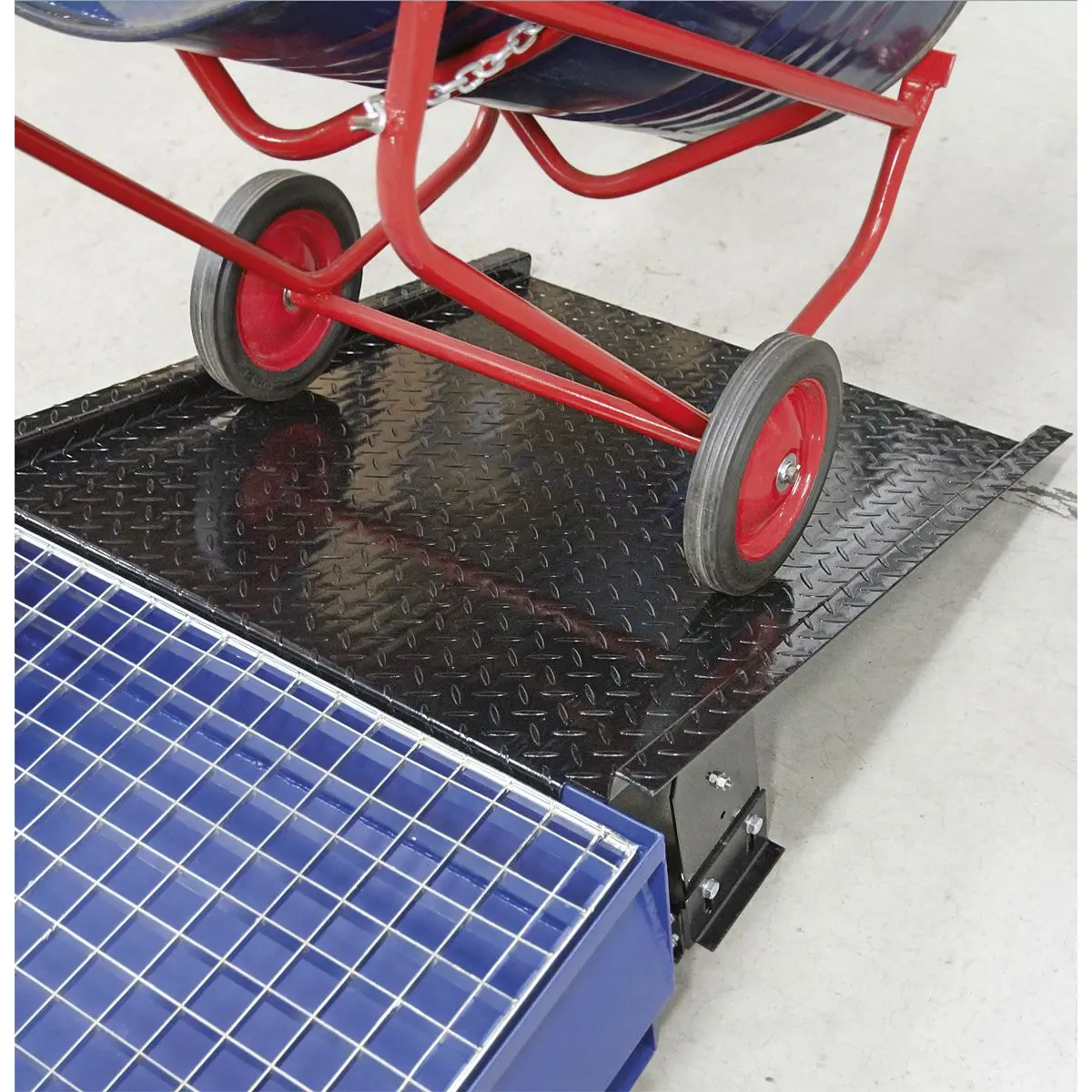 Sealey Adjustable Height Ramp for Barrel Bunds, Spill Pallets & Kerbs - Image 3