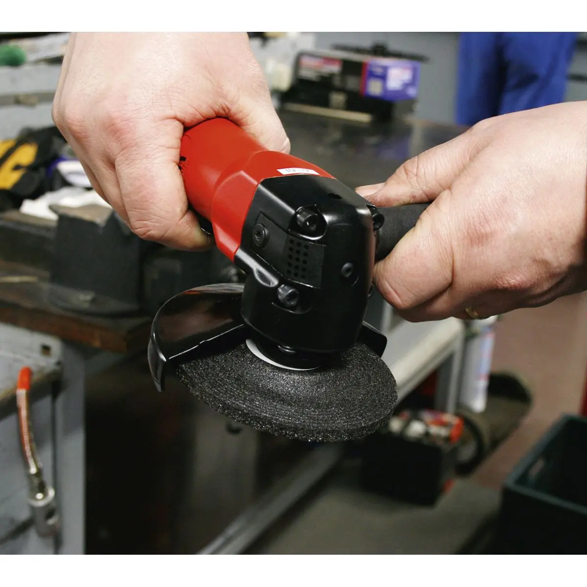 Sealey Air Angle Grinder Ø100mm Heavy-Duty - Image 4