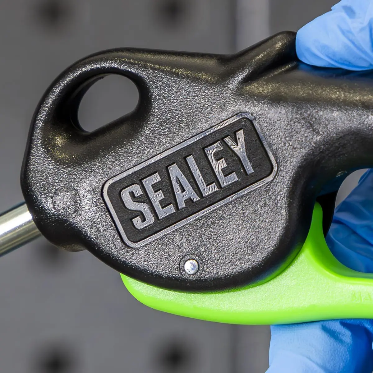 Sealey Air Blow Gun Bent Pipe 8mm 980mm with 1/4"BSP Air Inlet - Image 8