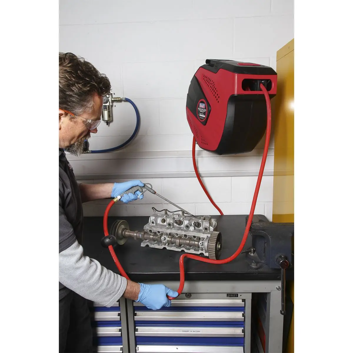 Sealey Air Hose Reel Auto-Rewind Control 20m Ø10mm ID - Rubber Hose - Image 7