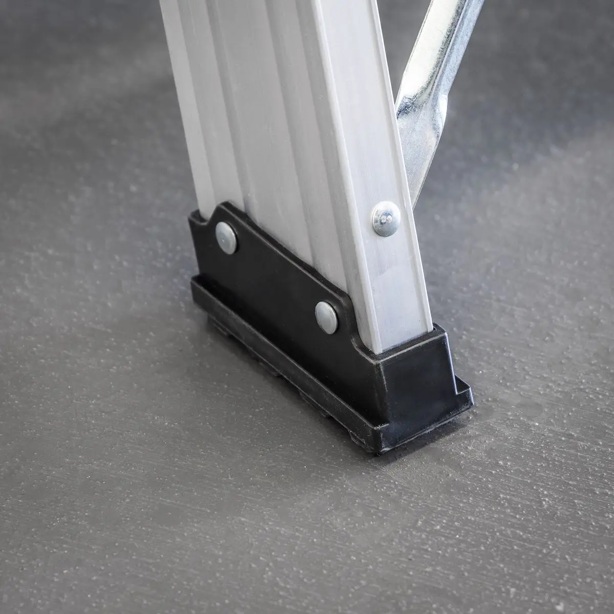 Sealey Aluminium Step Ladder 12-Tread Industrial BS EN 131 - Image 7