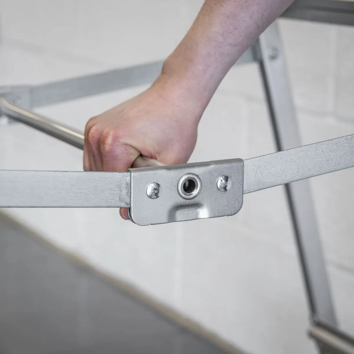 Sealey Aluminium Step Ladder 6-Tread Industrial BS EN 131 - Image 10