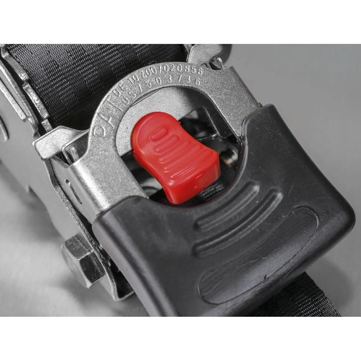 Sealey Auto Retractable Ratchet Strap 50mm x 3m - Image 2