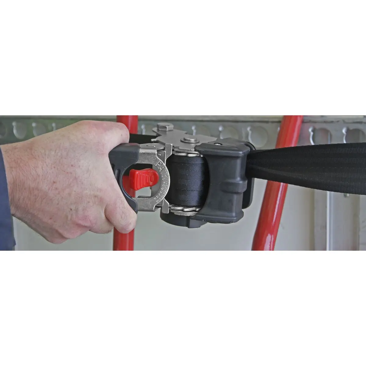 Sealey Auto Retractable Ratchet Strap 50mm x 3m - Image 5