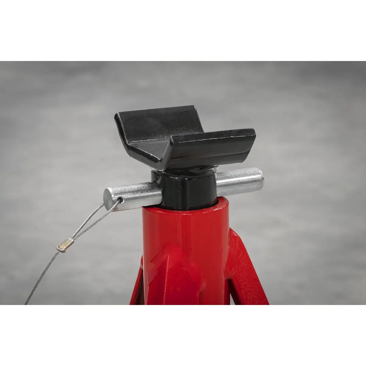 Sealey Premier Axle Stands (Pair) 2.5 Tonne Capacity per Stand Medium Height - Image 4