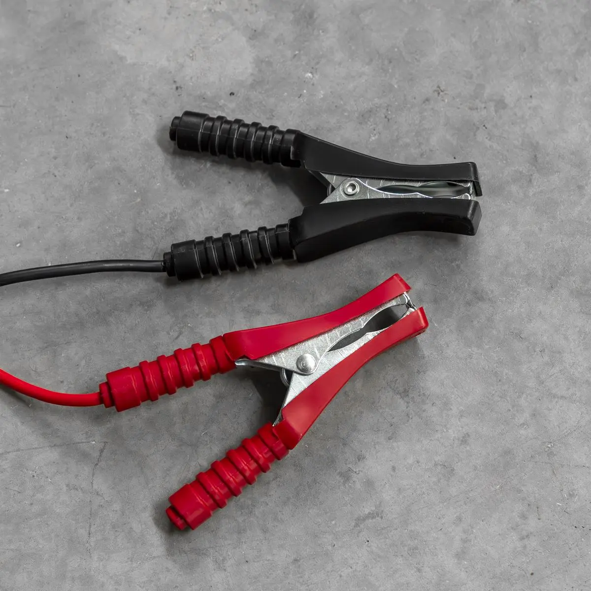 Sealey Battery Charger 19A 12V/24V 230V - Image 3