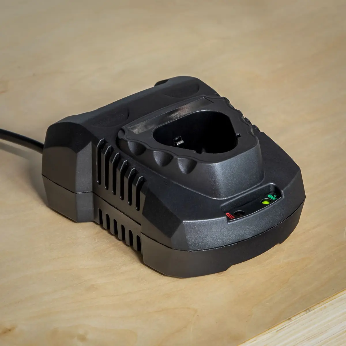Sealey Battery Charger for 10.8V Lithium-ion SV10.8 Series - European Plug - Image 7