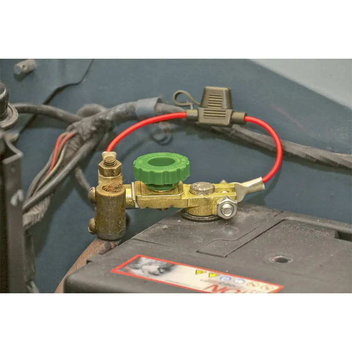 Sealey Battery Terminal & Fuse Holder 12-24V Anti-Theft - Image 3