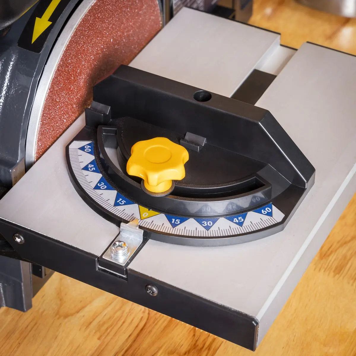 Sealey Belt/Disc Sander 915 x 100mm/Ø150mm 370W/230V - Image 10