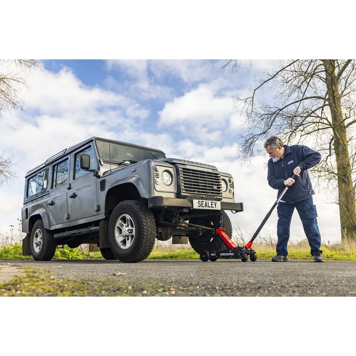 Sealey Big Wheel Hybrid Trolley Jack for Off-Road Vehicles, SUVs, Vans & 4x4s with Super Rocket Lift 2.5 Tonne - Image 10