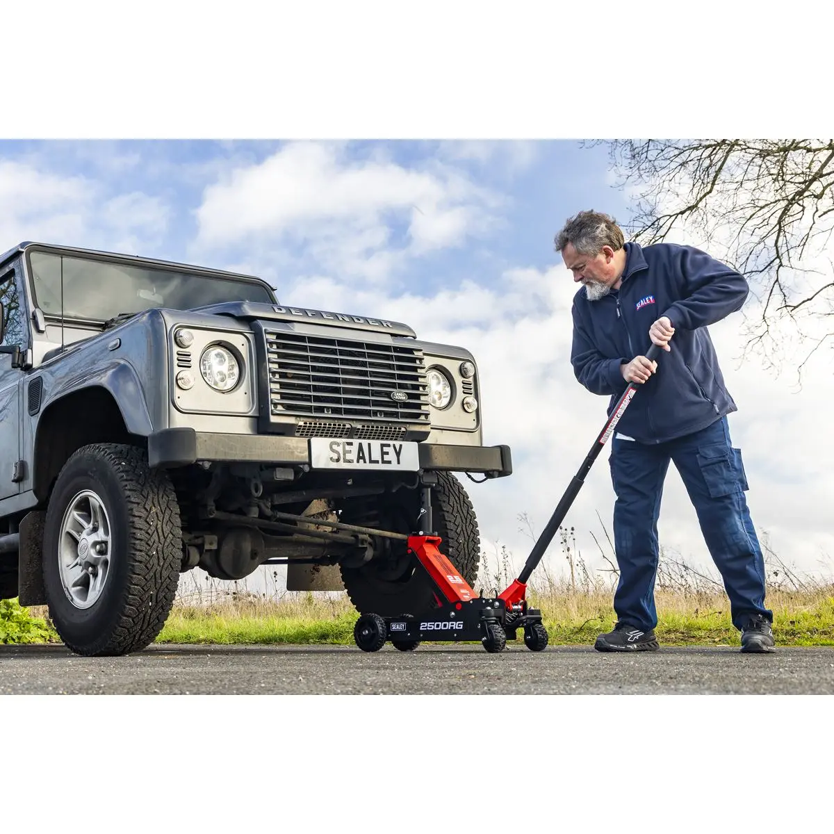 Sealey Big Wheel Hybrid Trolley Jack for Off-Road Vehicles, SUVs, Vans & 4x4s with Super Rocket Lift 2.5 Tonne - Image 11