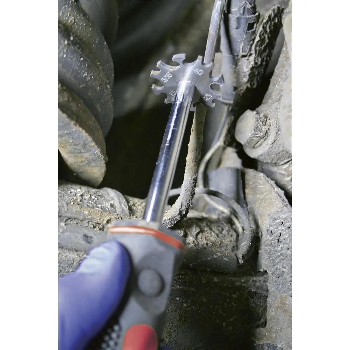 Sealey Brake & Fuel Pipe Inspection Tool - Image 2