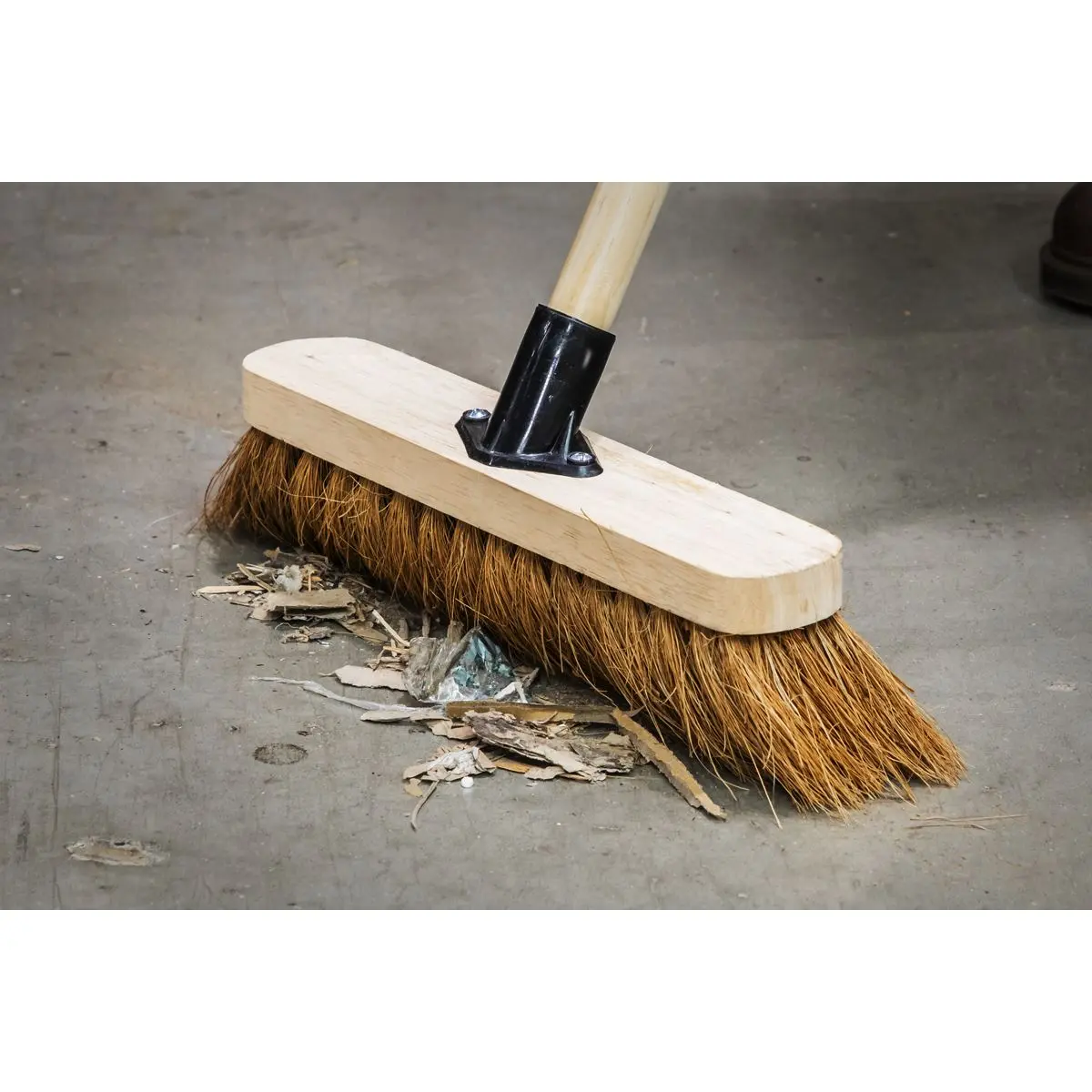 Sealey Broom 12"(300mm) Soft Bristle - Image 7