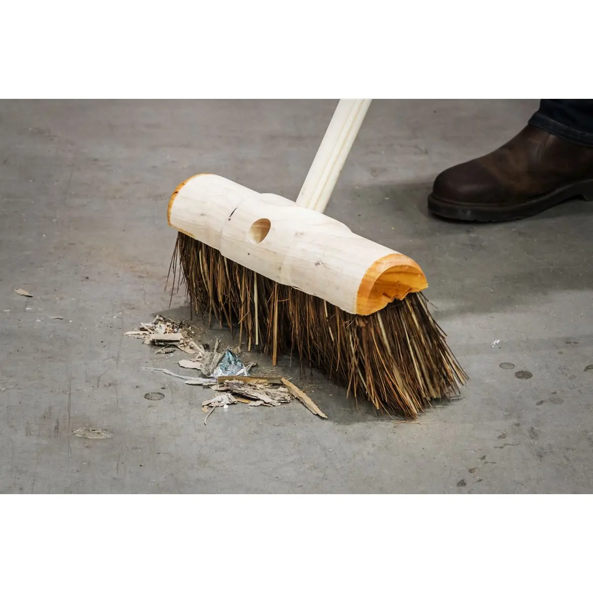 Sealey Broom 13"(325mm) Stiff/Hard Bristle - Image 7