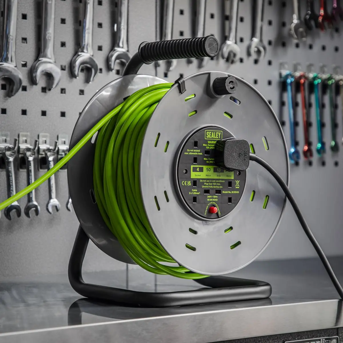 Sealey Cable Reel with Thermal Trip 4 x 230V Sockets 50m - Green - Image 3