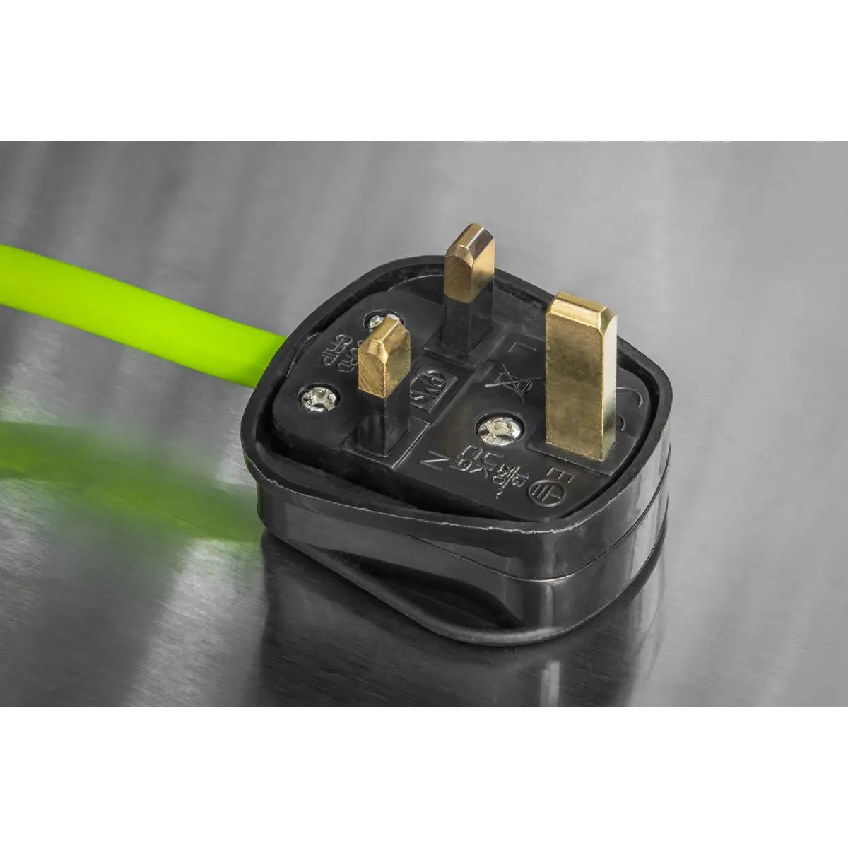 Sealey Cable Reel with Thermal Trip 4 x 230V Sockets 50m - Green - Image 5