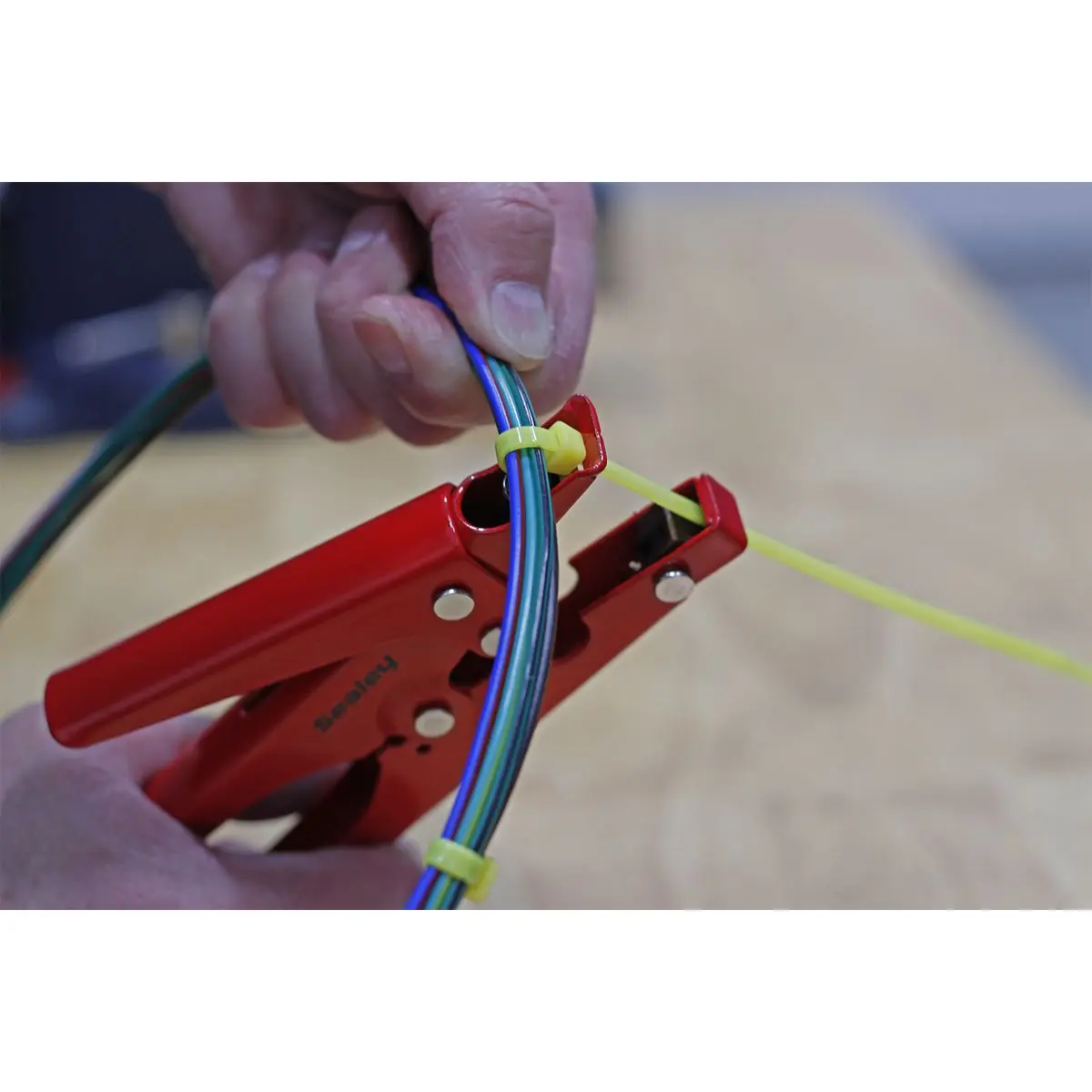 Sealey Cable Tie Fastening Tool - Image 5