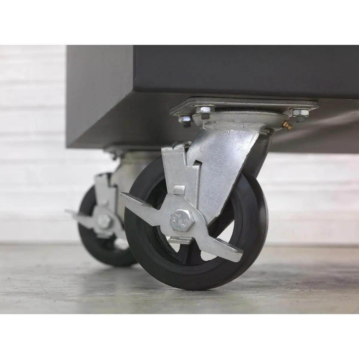 Sealey Castor Wheel Kit for SSB06, SSB07 & STV01 - Image 2