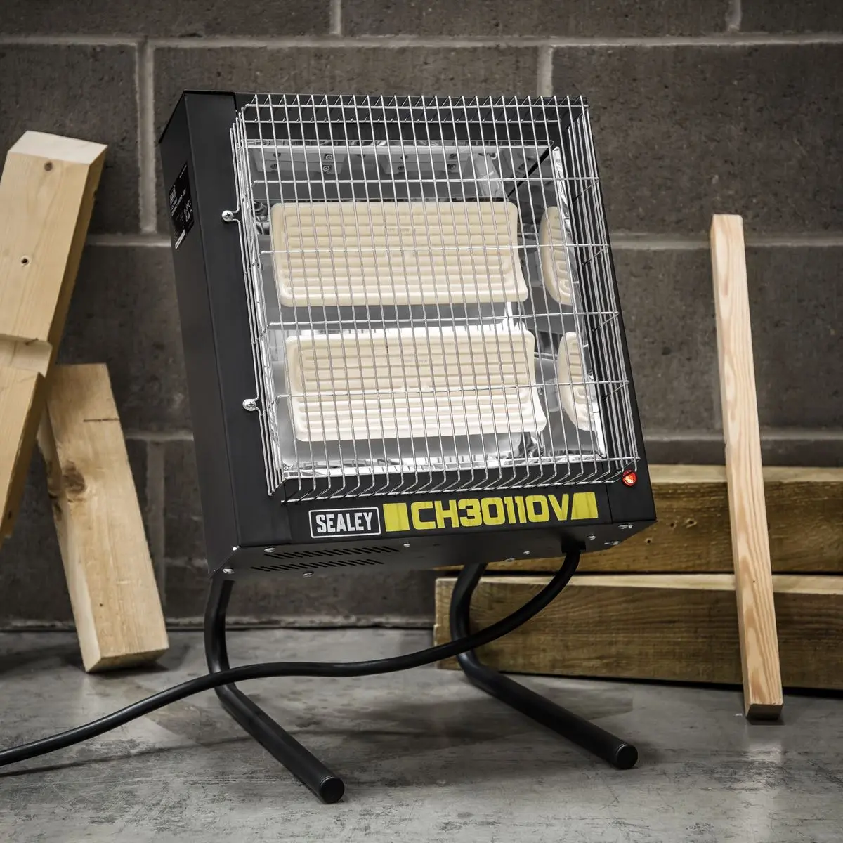 Sealey Ceramic Heater 1.2/2.4kW - 110V - Image 2