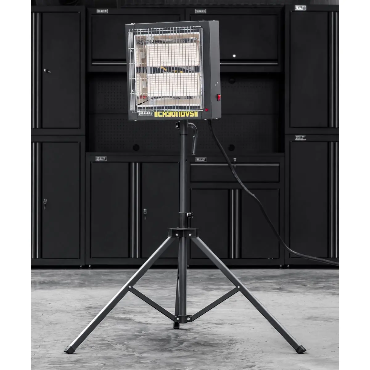 Sealey Ceramic Heater with Tripod Stand 1.2/2.4kW - 110V - Image 6