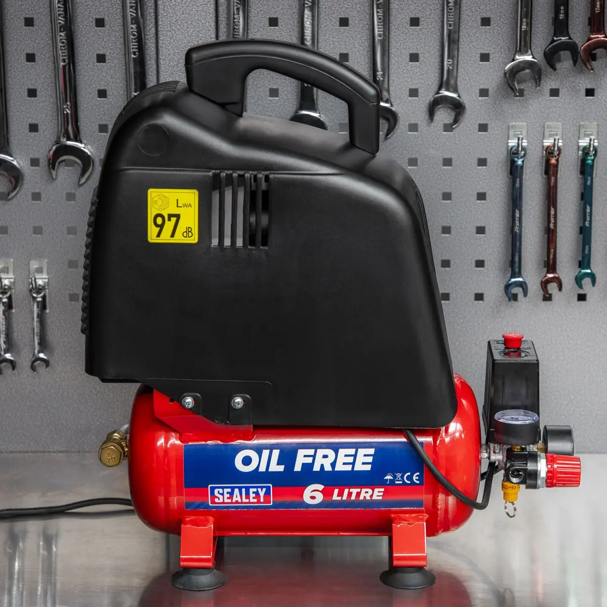 Sealey 6L Oil Free Belt Drive Air Compressor 1.5hp - Image 4