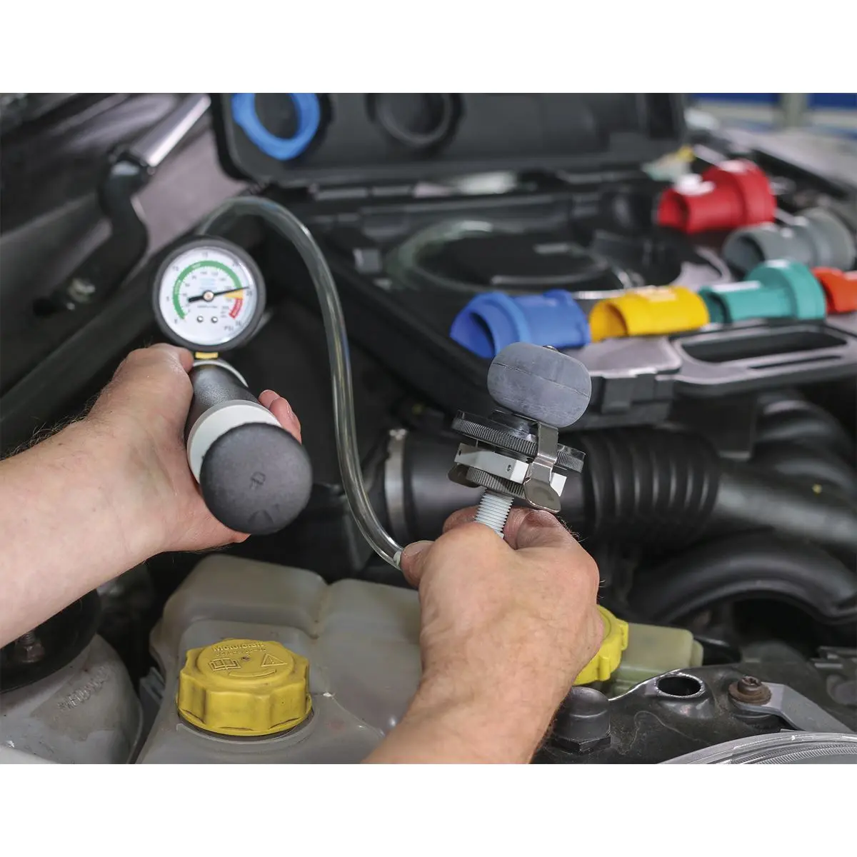 Sealey Cooling System & Cap Testing Kit - Image 6