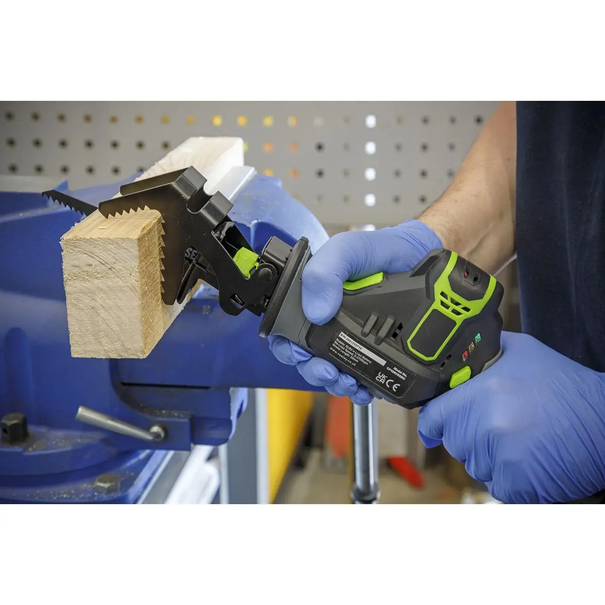 Sealey Cordless Reciprocating Saw Kit 10.8V 2Ah SV10.8 Series - Image 8