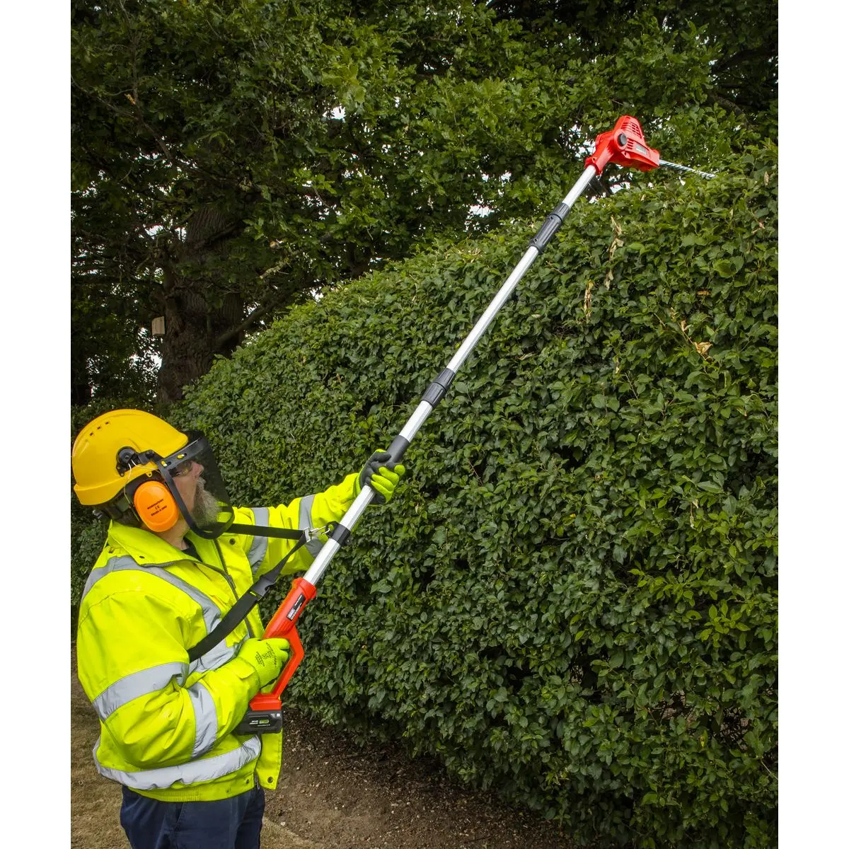 Sealey Cordless Telescopic Hedge Trimmer Kit 20V 2Ah SV20 Series - Image 8