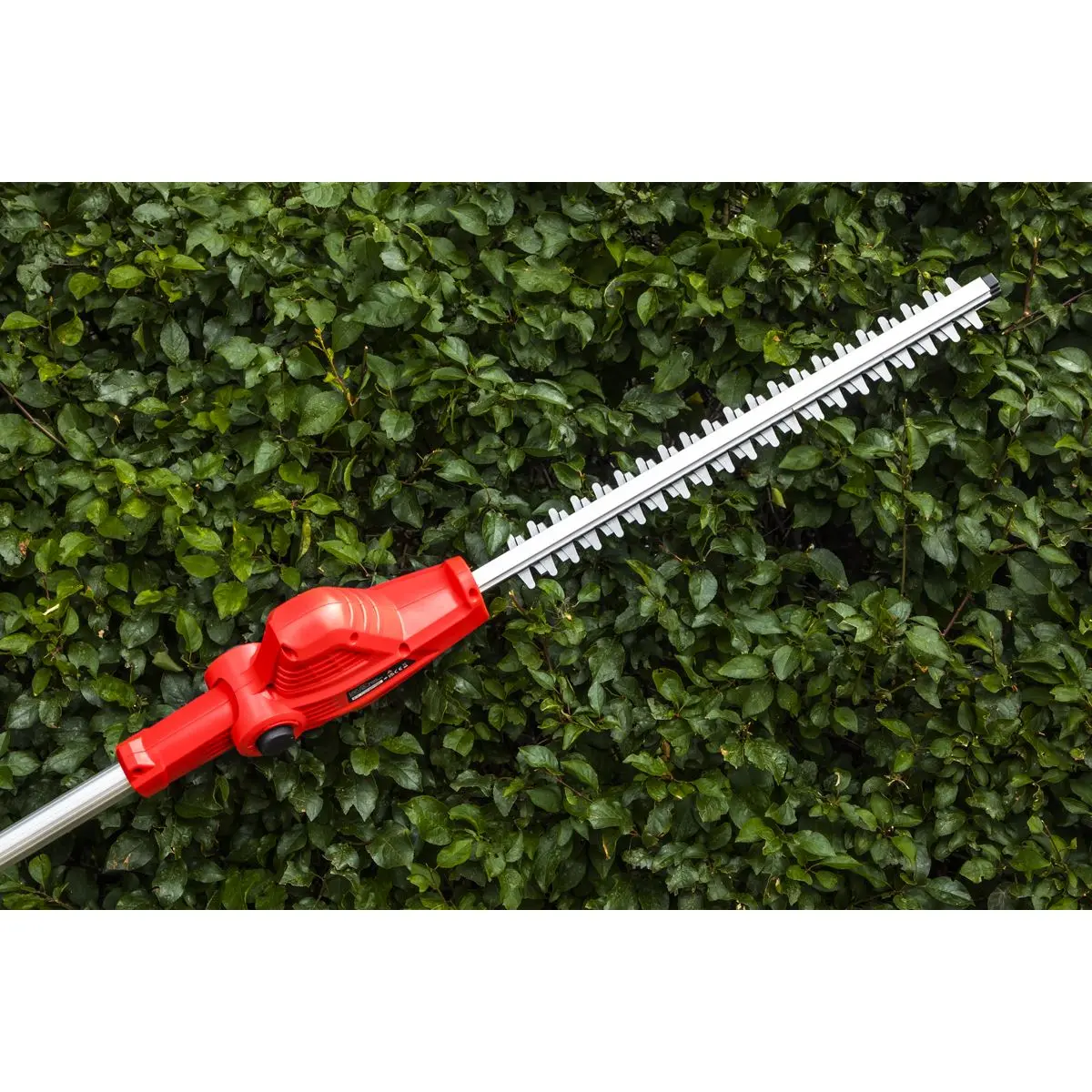 Sealey Cordless Telescopic Hedge Trimmer Kit 20V 2Ah SV20 Series - Image 9