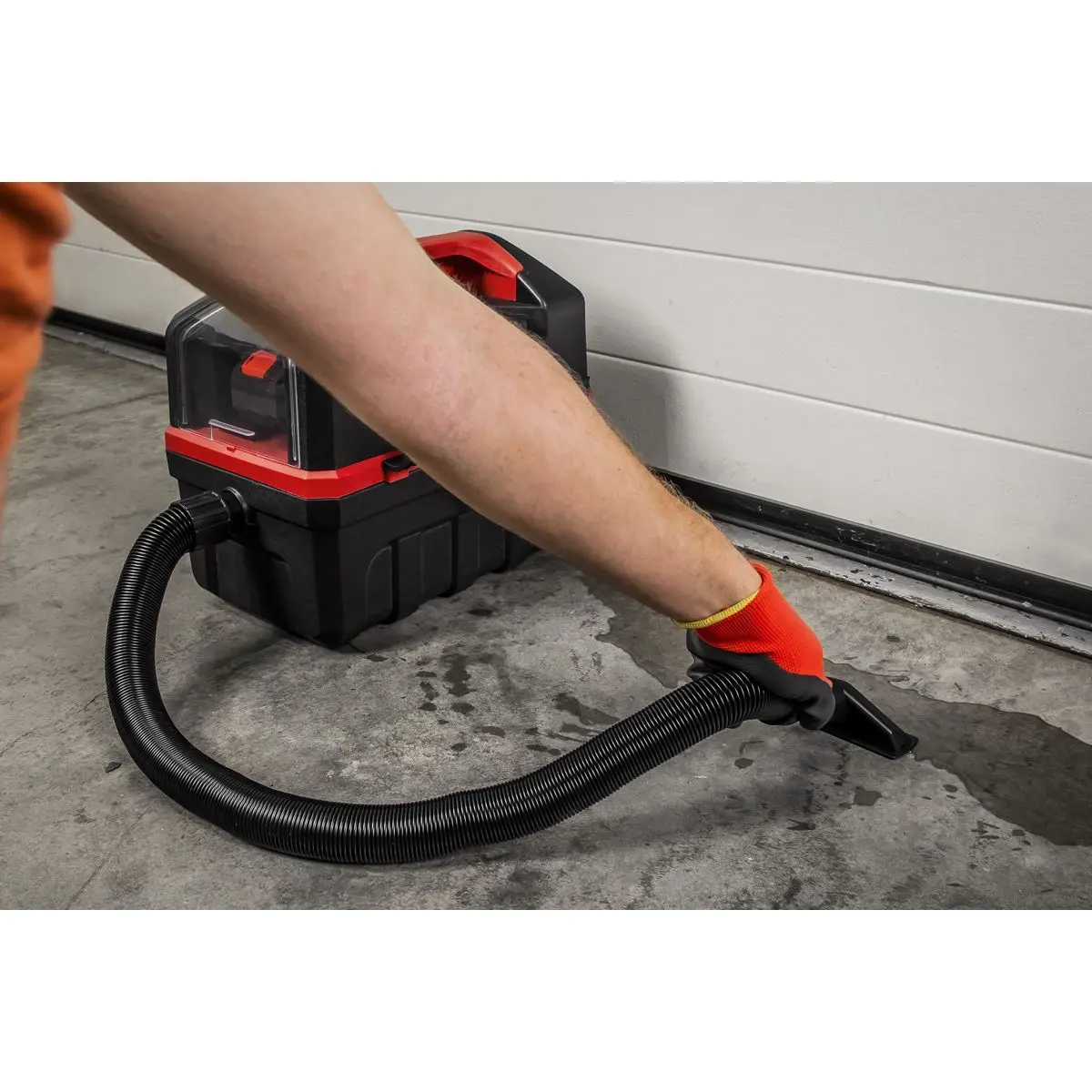 Sealey Cordless Wet and Dry Vacuum Kit 20V 4Ah SV20 Series - Image 3