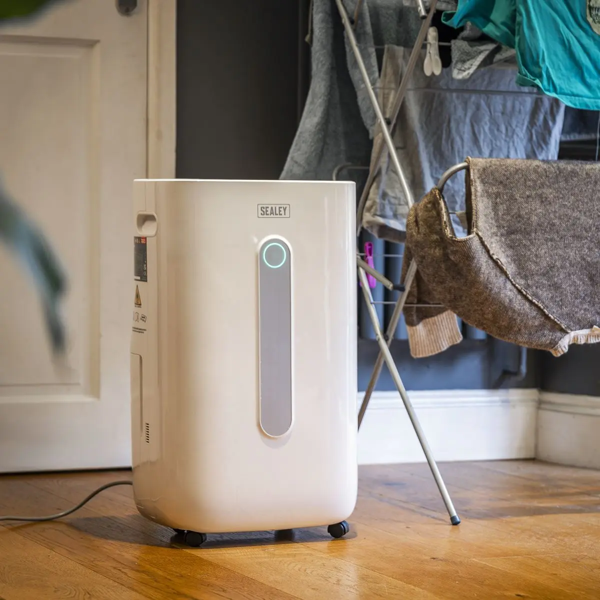 Sealey Dehumidifier 20L - Image 6
