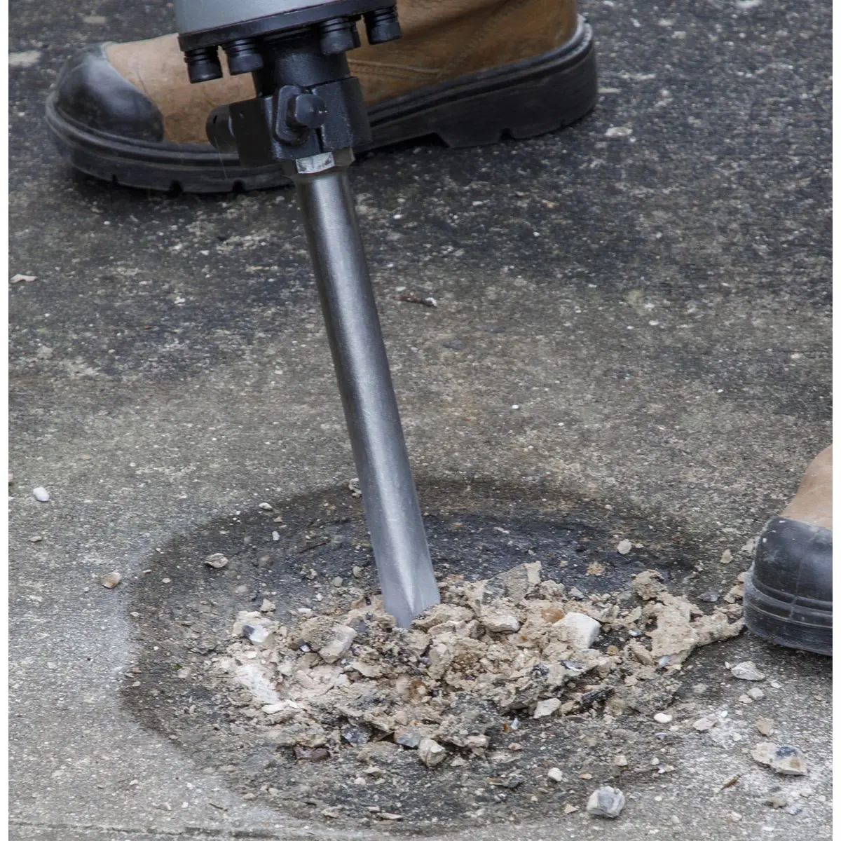 Sealey Demolition Breaker Hammer 1600W/230V - Image 5