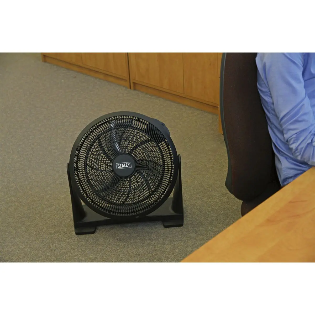 Sealey Desk/Floor Fan 3-Speed 16" 230V - Image 3