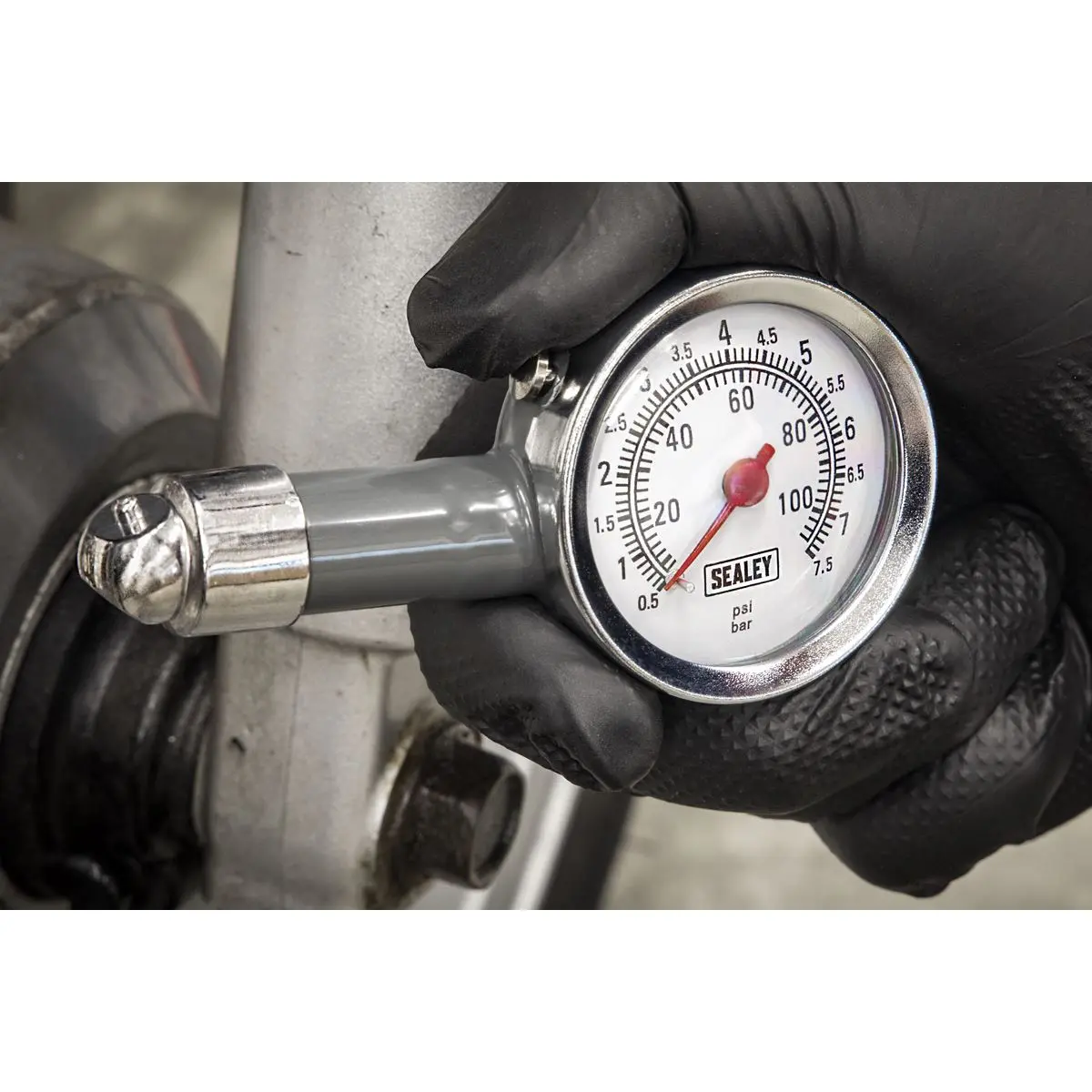 Sealey Dial Type Pressure Gauge 0-100psi - Image 2