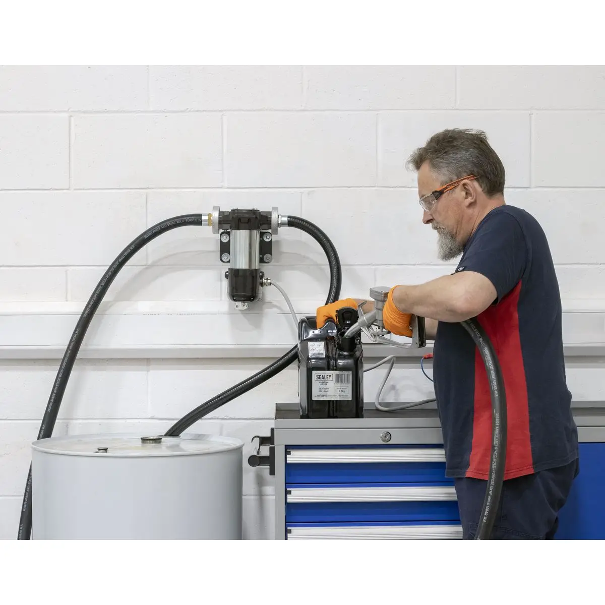 Sealey Diesel & Fluid Transfer Pump 24V High Flow - Image 5