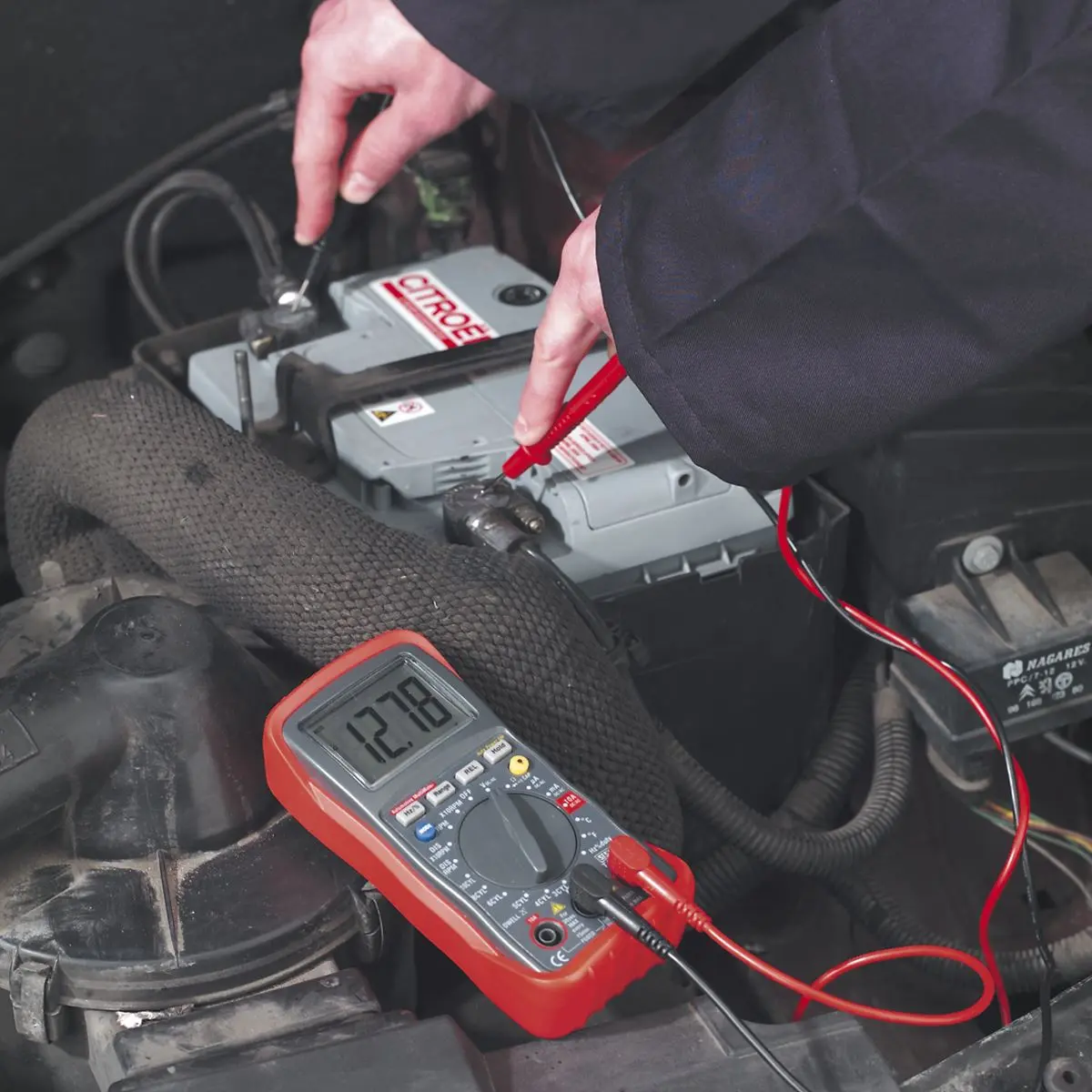 Sealey Digital Automotive Analyser 13-Function with Inductive Coupler - Image 3