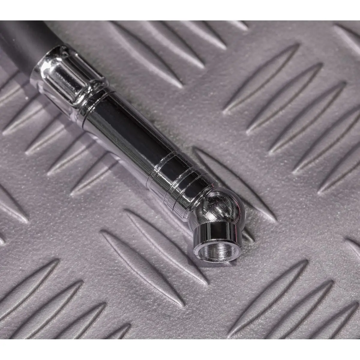 Sealey Digital Tyre Pressure Gauge with Push-On Connector - Image 2