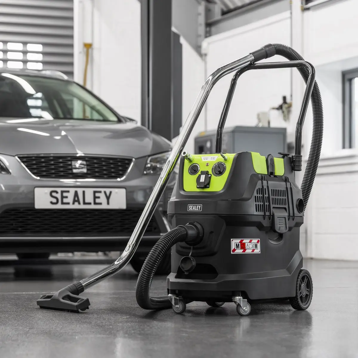 Sealey M Class Dust-Free Industrial Wet & Dry Vacuum Cleaner 40L with Autostart for Air/Electric Power Tools 1600W/230V - Image 6