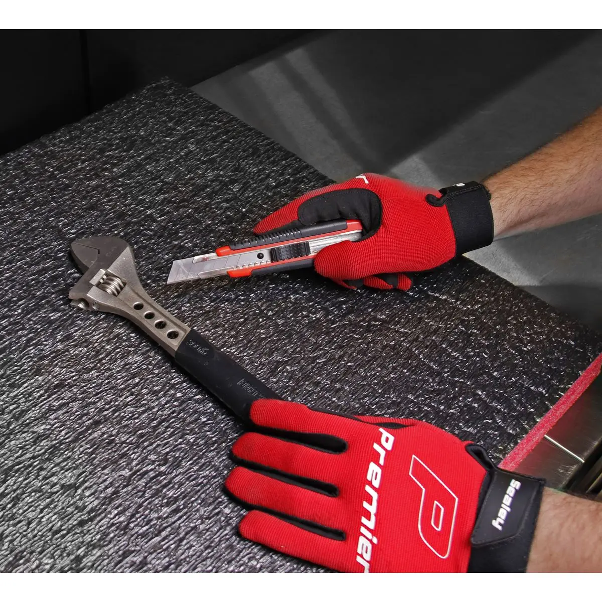 Sealey Easy Peel Shadow Foam® Red/Black 1200 x 550 x 30mm - Image 11