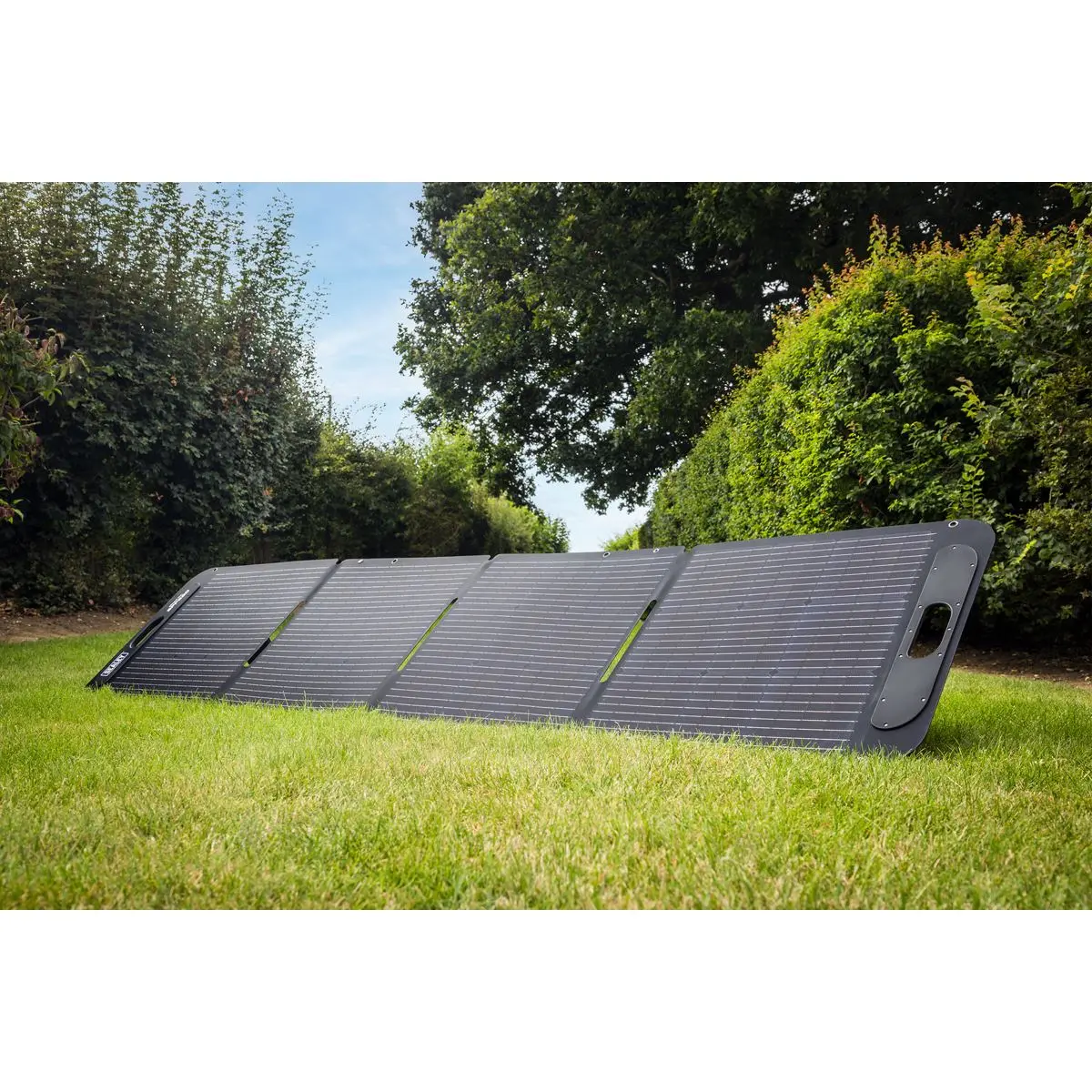 Sealey ETFE Foldable Solar Panel 220W - Image 2