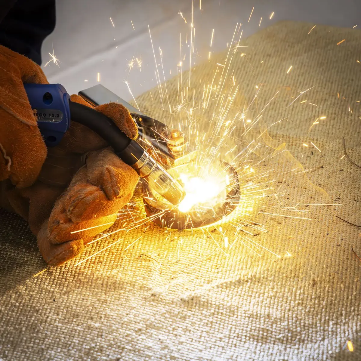 Sealey Fibreglass Spark Proof Welding Blanket 2000 x 1000mm - Image 6
